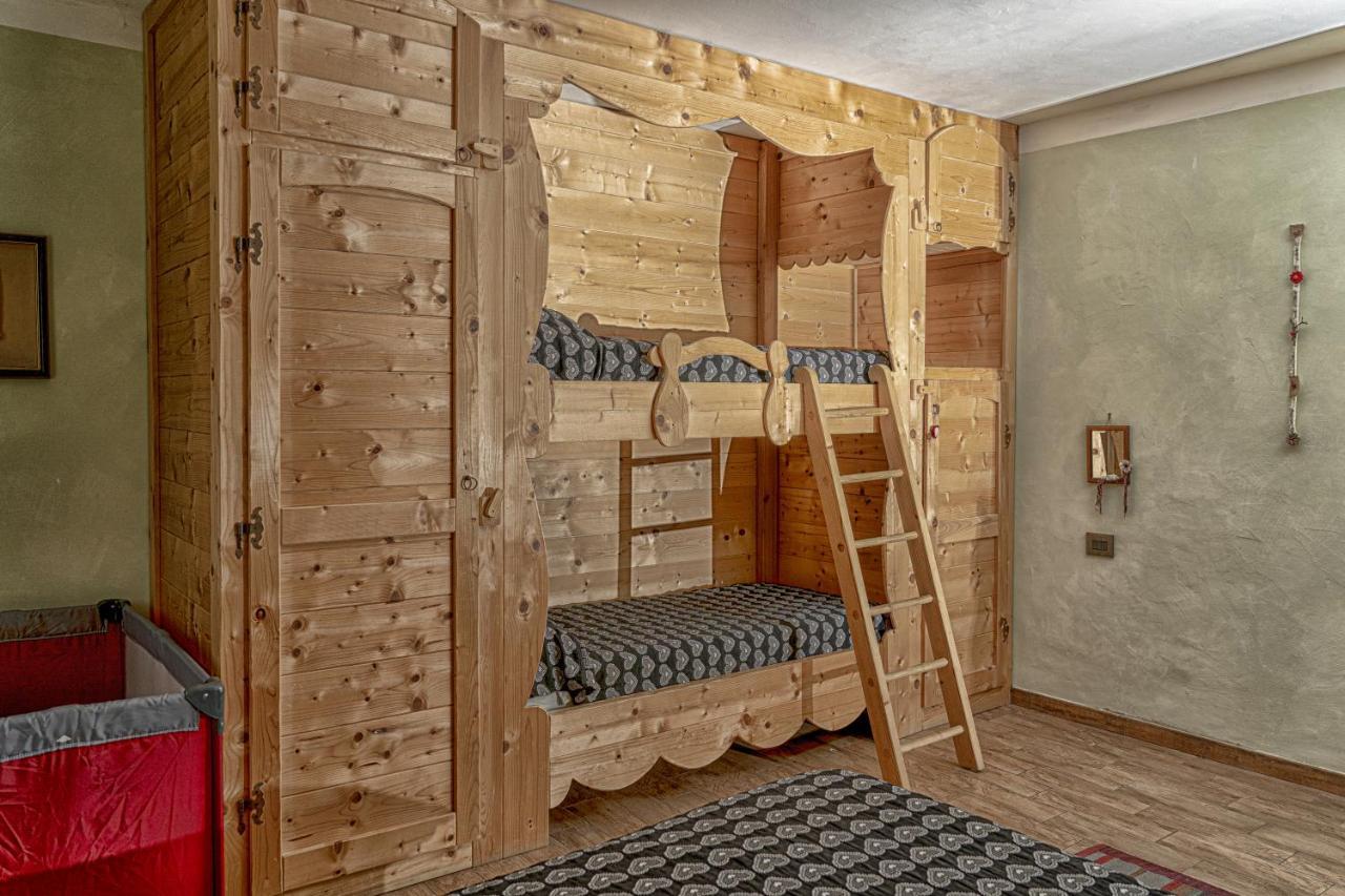 Chevres A Cheval - Apartment Aosta Kültér fotó