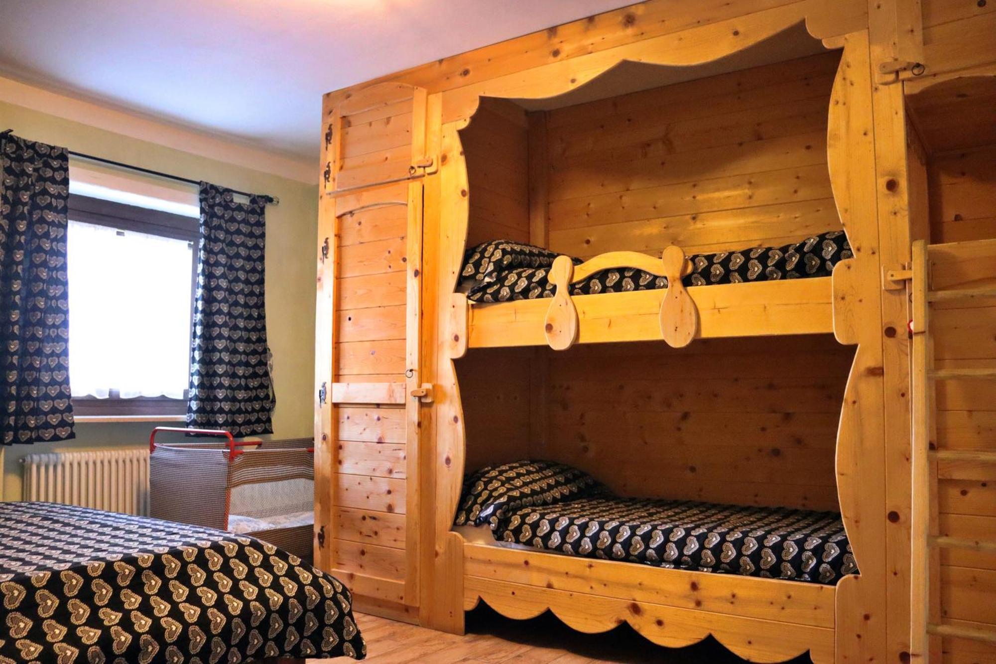 Chevres A Cheval - Apartment Aosta Kültér fotó